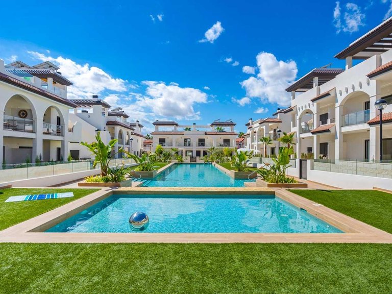 Apartment for Sale in Doña Pepa, Rojales, Alicante 2