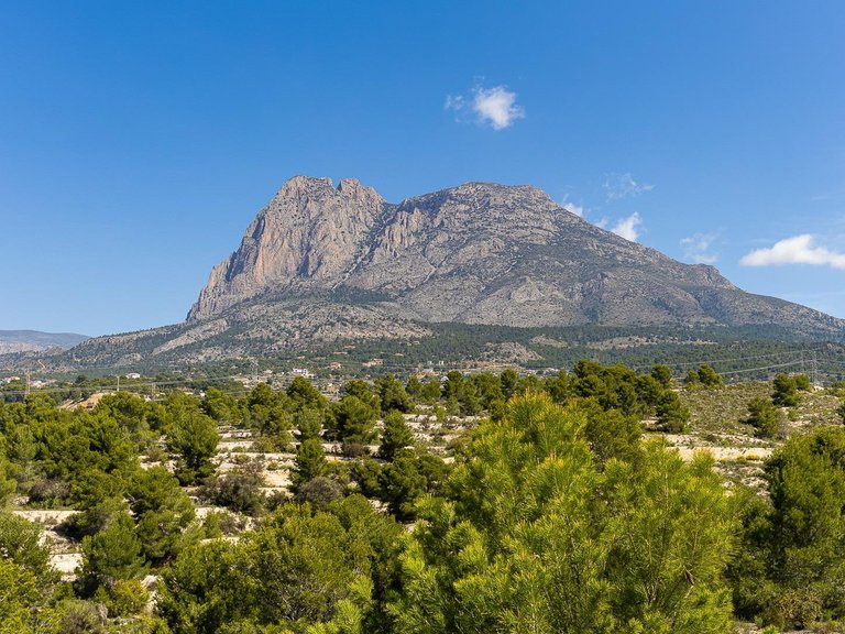 Villa for Sale in Finestrat, Alicante 5