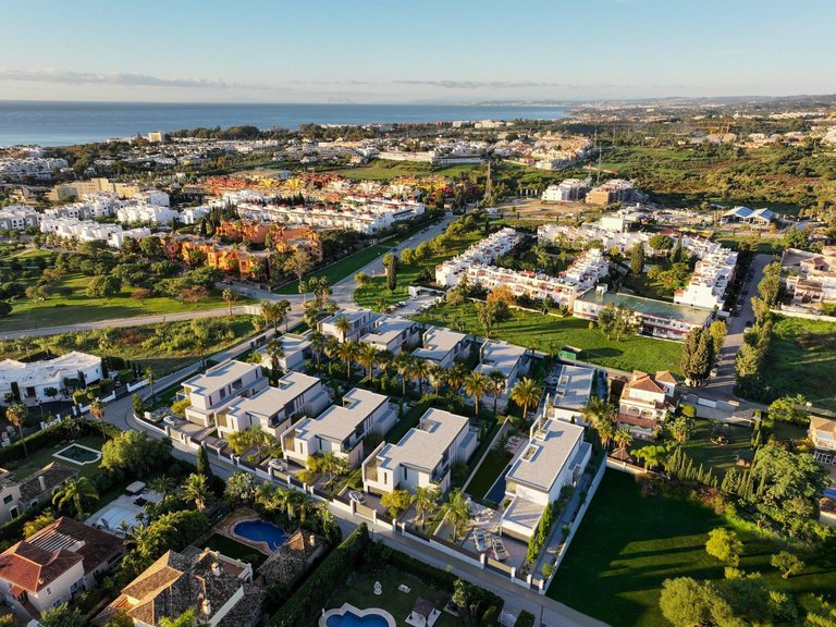 Villa for Sale in Bel Air, Estepona, Malaga 2