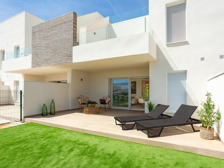 Villa for Sale in Algorfa La Finca Golf Resort, Alicante 2