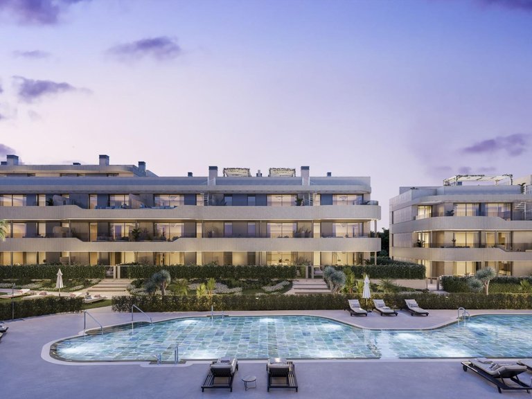 Apartment for Sale in El Paraiso Golf Club, Estepona, Malaga 3