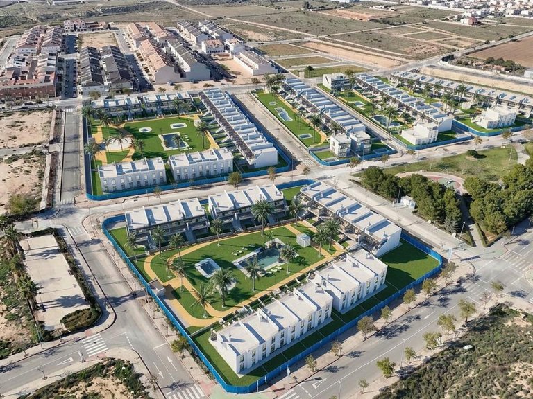 Villa for Sale in Pueblo Pilar De La Horadada, Alicante 37