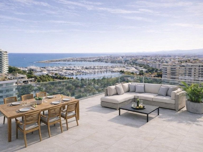 Apartment for Sale in Centro, Torrevieja, Alicante 1