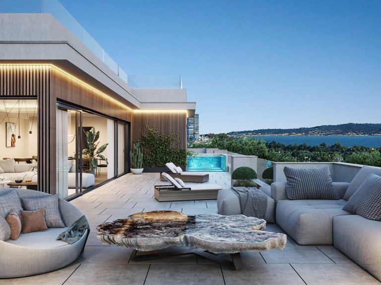 Apartment for Sale in Golf Rio Real, Marbella, Malaga 1