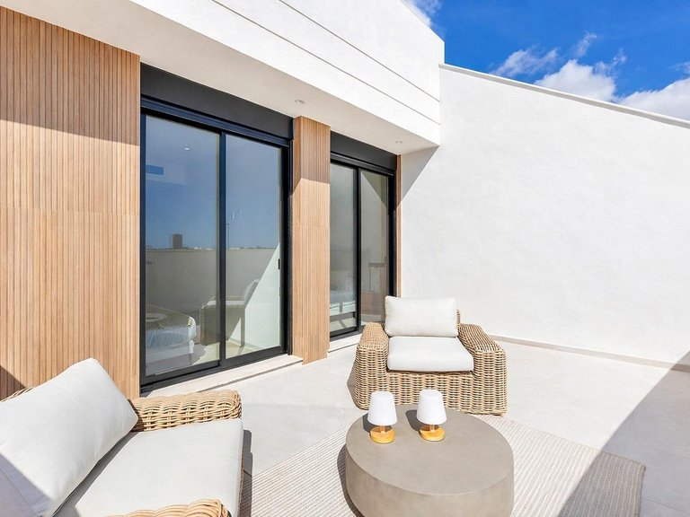 Villa for Sale in Los Alcazares La Serena Golf, Murcia 2