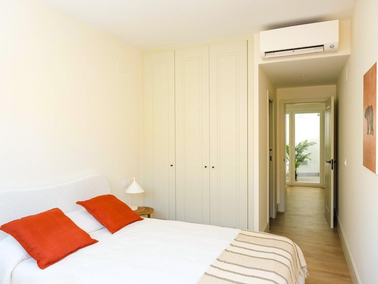 Apartment for Sale in Playa de la Malagueta, Málaga, Malaga 12