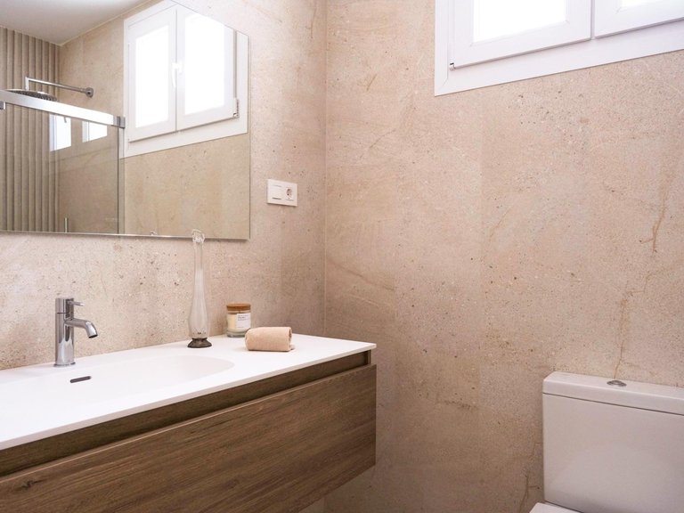 Apartment for Sale in Playa de la Malagueta, Málaga, Malaga 14
