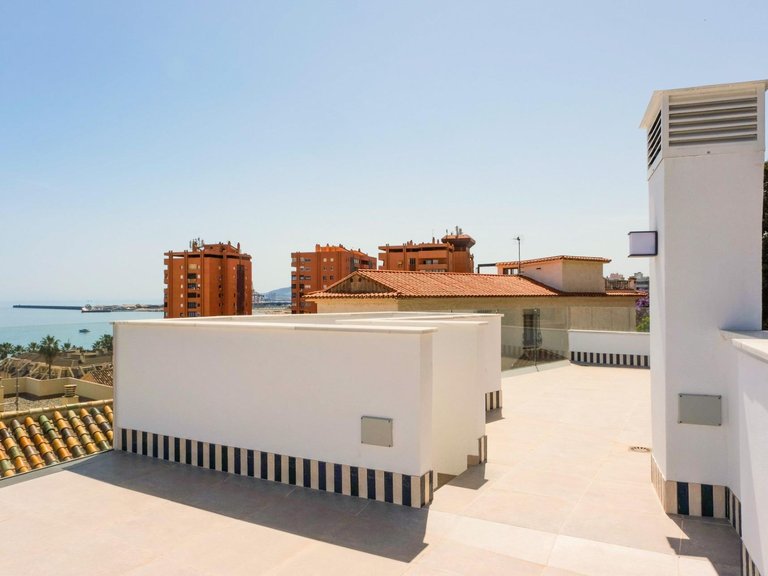 Villa for Sale in Playa de la Malagueta, Málaga, Malaga 3