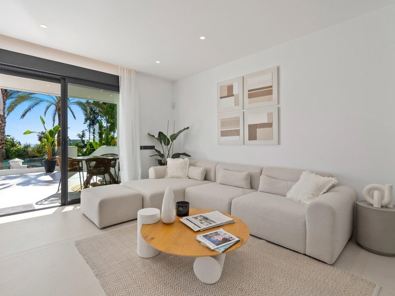 Apartment for Sale in El Paraíso, Estepona, Malaga 8