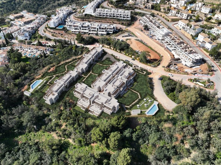 Apartment for Sale in Urbaniz. Cerros Del Lago Istán, Malaga 14