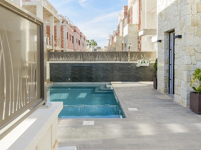 Villa for Sale in La Herrada Los Montesinos, Alicante 4