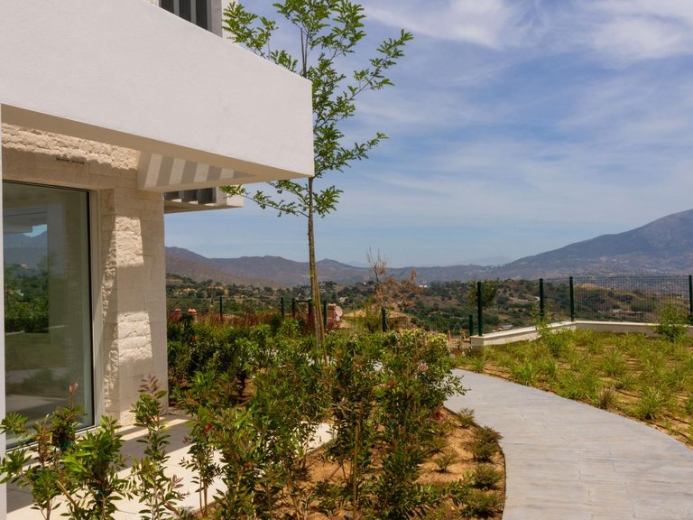 Apartment for Sale in Ojen, Malaga 25