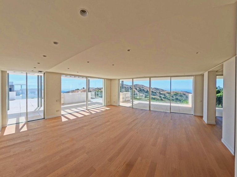 Apartment for Sale in Ojen, Malaga 33
