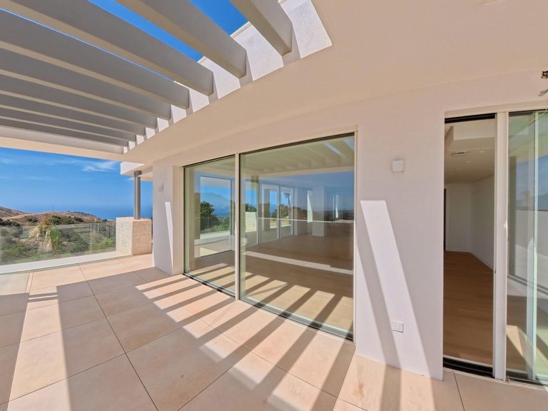 Apartment for Sale in Ojen, Malaga 35