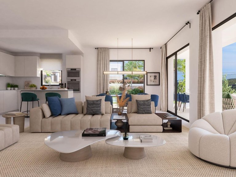 Villa for Sale in Estepona Golf, Estepona, Malaga 2