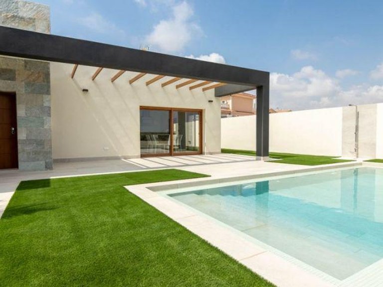 Villa for Sale in Torrevieja, Alicante 12