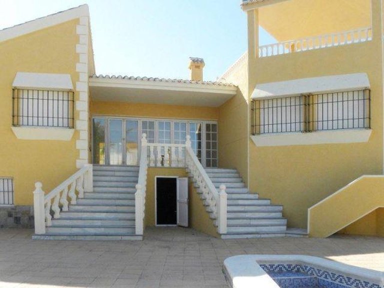 Villa for Sale in La Manga Del Mar Menor, Murcia 6
