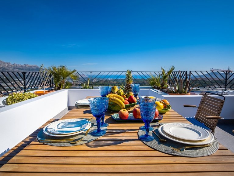 Villa for Sale in Polop, Alicante 1