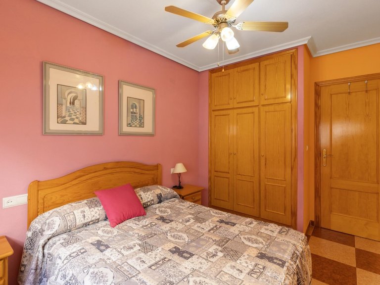 Apartment for Sale in Torrevieja, Alicante, 13