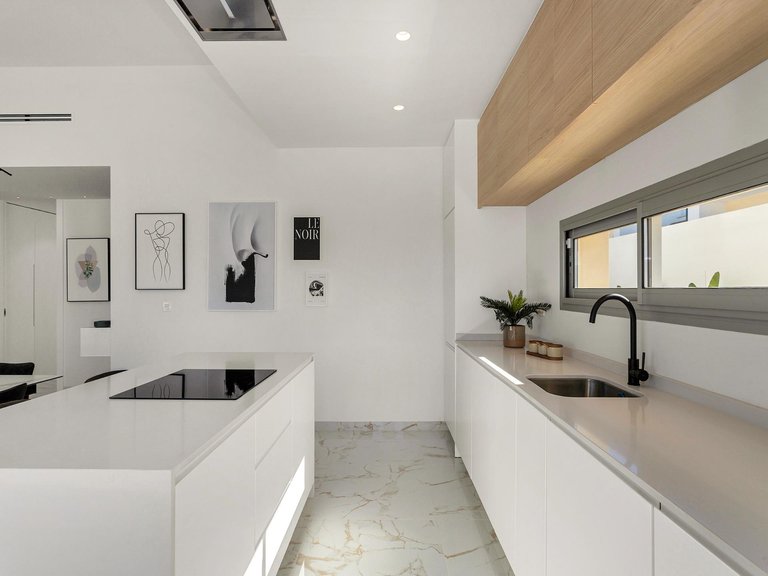 Villa for Sale in Torrevieja, Alicante, 28