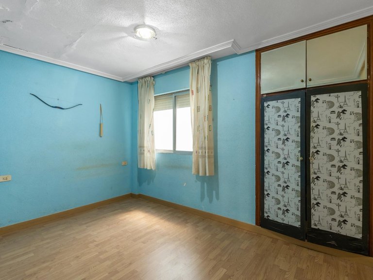 Apartment for Sale in Torrevieja, Alicante, 18