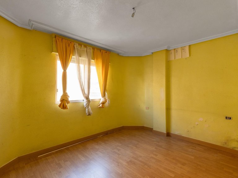 Apartment for Sale in Torrevieja, Alicante, 20