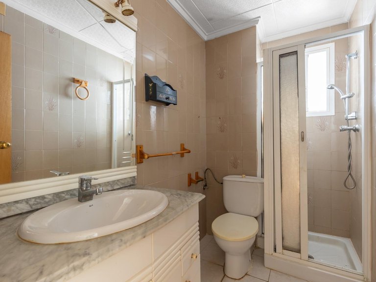 Apartment for Sale in Torrevieja, Alicante, 22