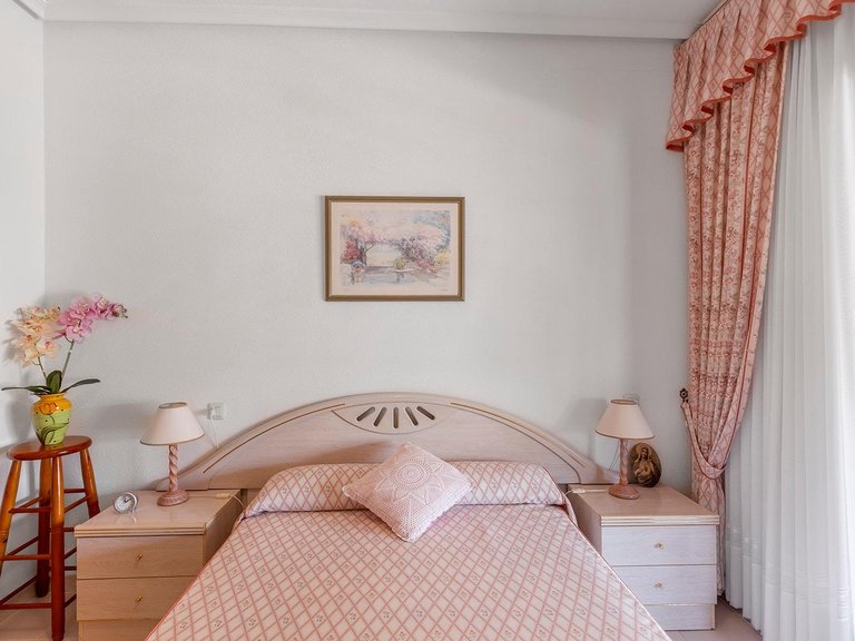 Villa for Sale in Torrevieja, Alicante, 17