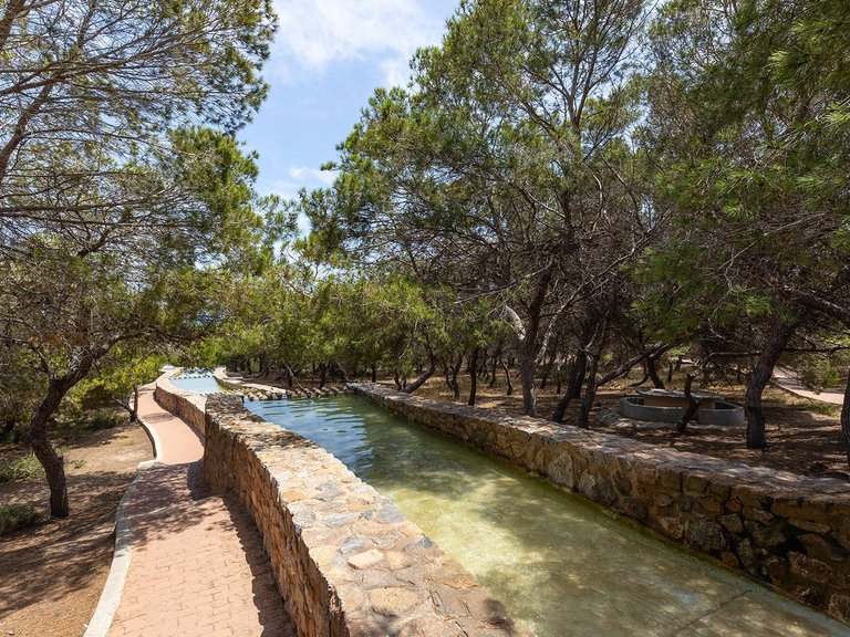 Villa for Sale in Torrevieja, Alicante, 28