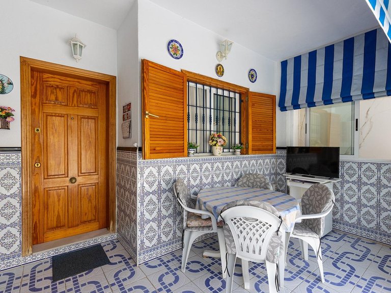 Villa for Sale in Torrevieja, Alicante, 33
