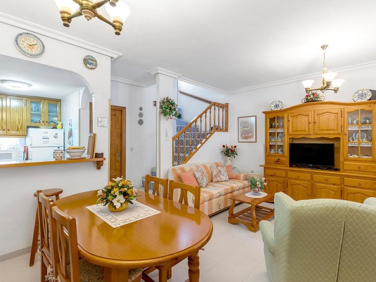 Villa for Sale in Torrevieja, Alicante, 39