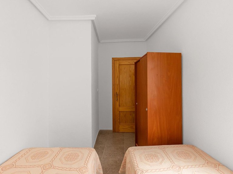 Apartment for Sale in Torrevieja, Alicante, 18