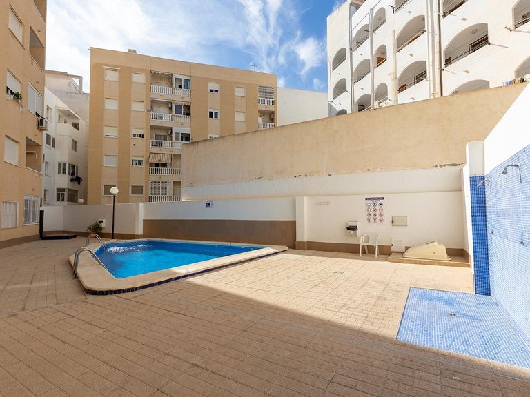 Apartment for Sale in Torrevieja, Alicante, 24