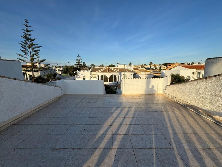 Villa for Sale in Torrevieja, Alicante, 18