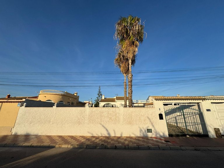Villa for Sale in Torrevieja, Alicante, 5