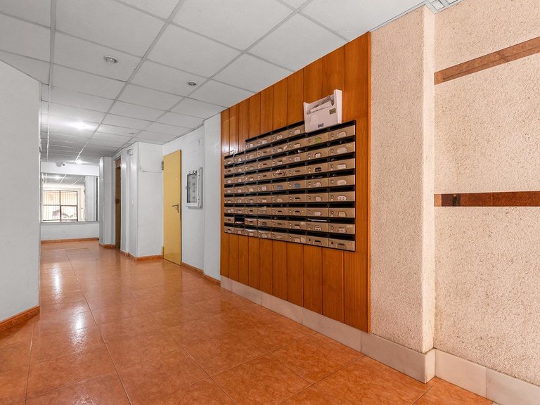 Apartment for Sale in Torrevieja, Alicante, 19