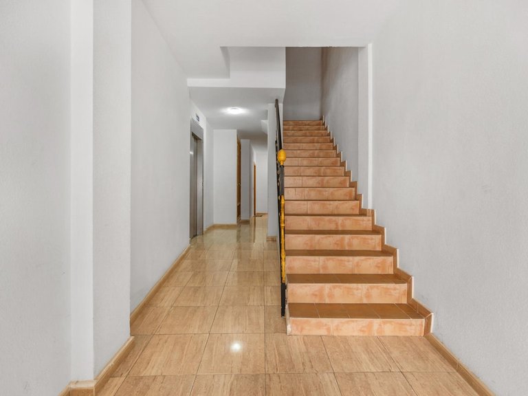 Apartment for Sale in Torrevieja, Alicante, 26