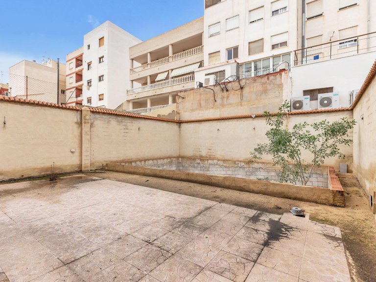 Apartment for Sale in Torrevieja, Alicante, 28