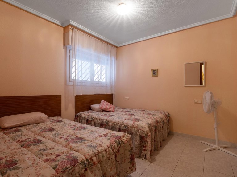 Apartment for Sale in Torrevieja, Alicante, 11