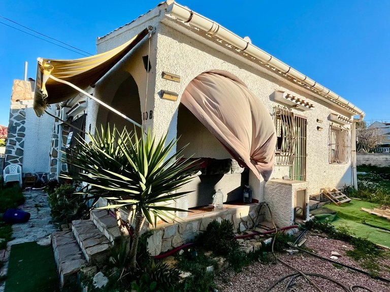 Villa for Sale in Torrevieja, Alicante, 12