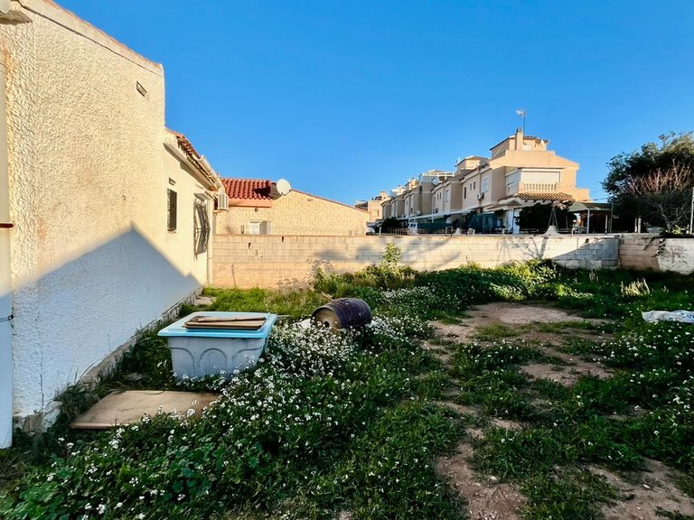 Villa for Sale in Torrevieja, Alicante, 16