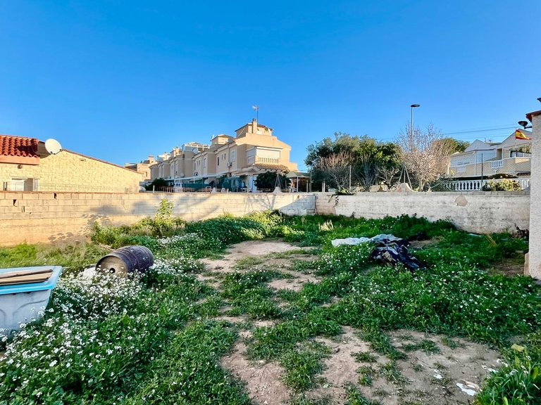 Villa for Sale in Torrevieja, Alicante, 18