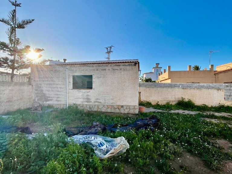 Villa for Sale in Torrevieja, Alicante, 21