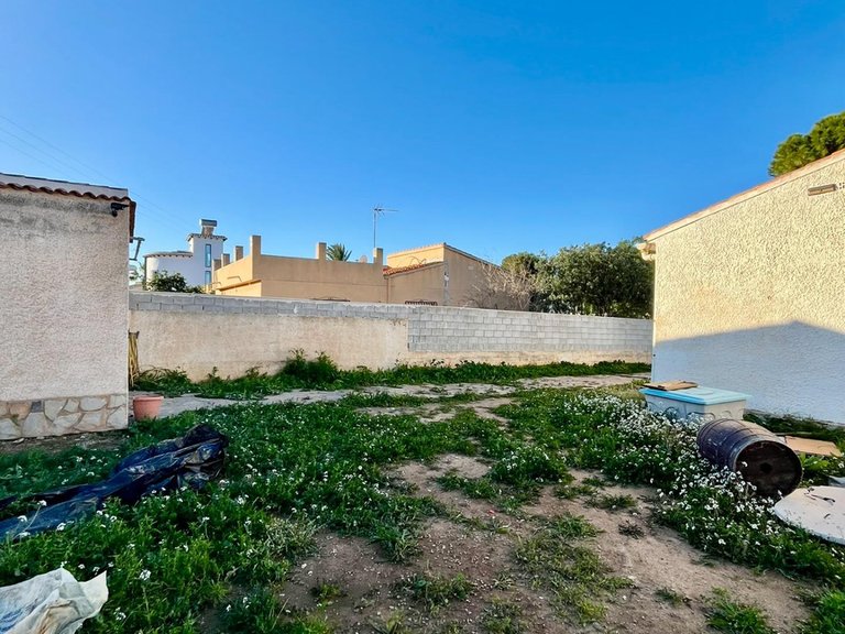 Villa for Sale in Torrevieja, Alicante, 22