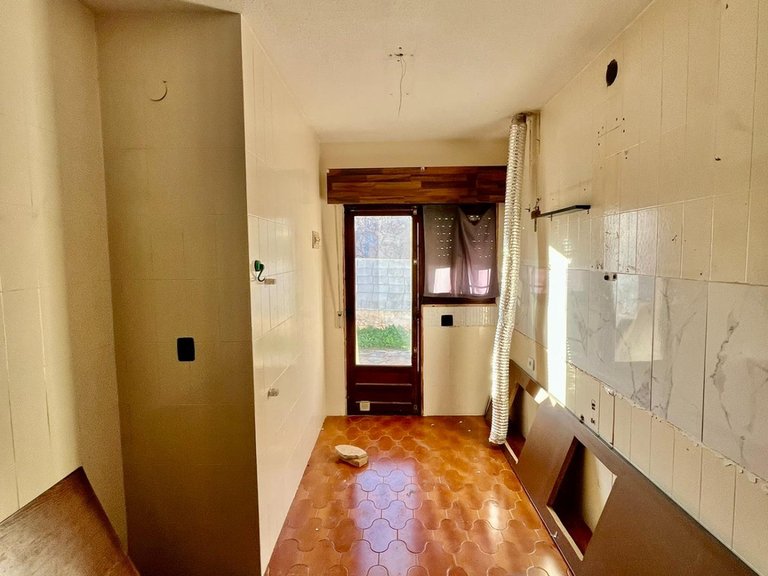 Villa for Sale in Torrevieja, Alicante, 28