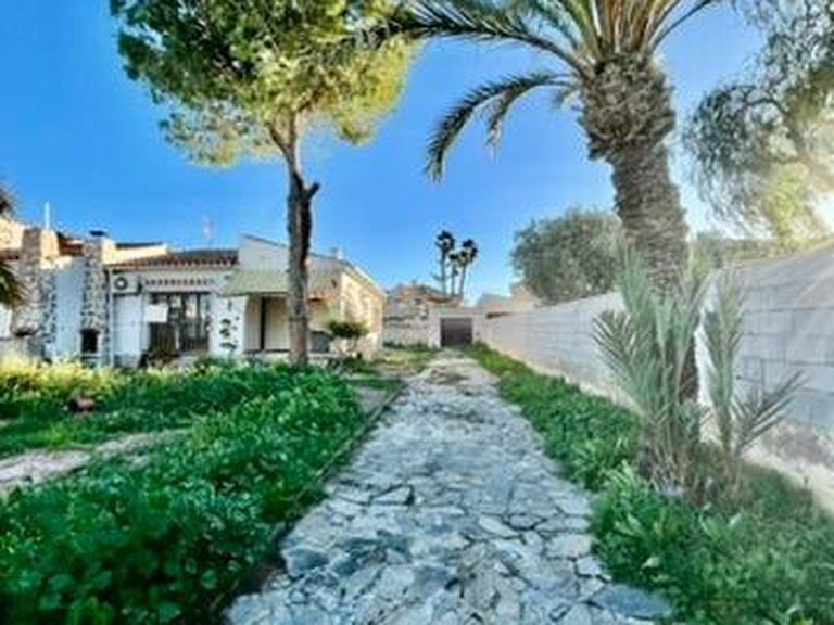 Villa for Sale in Torrevieja, Alicante, 3