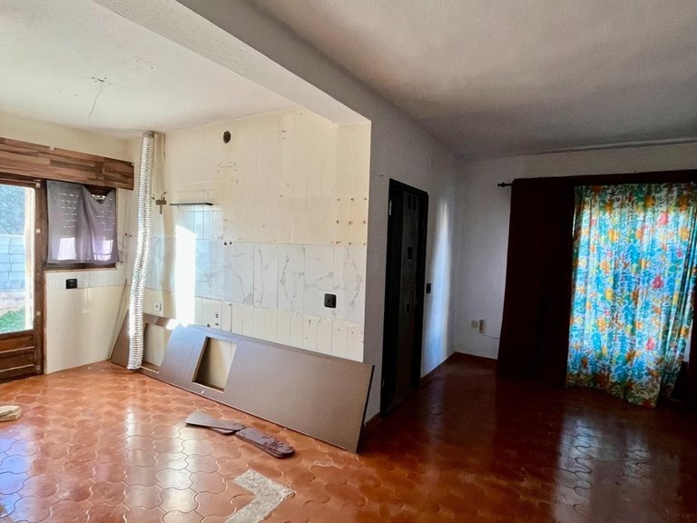 Villa for Sale in Torrevieja, Alicante, 33