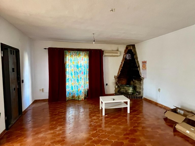 Villa for Sale in Torrevieja, Alicante, 34