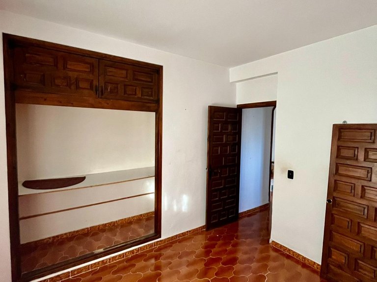 Villa for Sale in Torrevieja, Alicante, 37