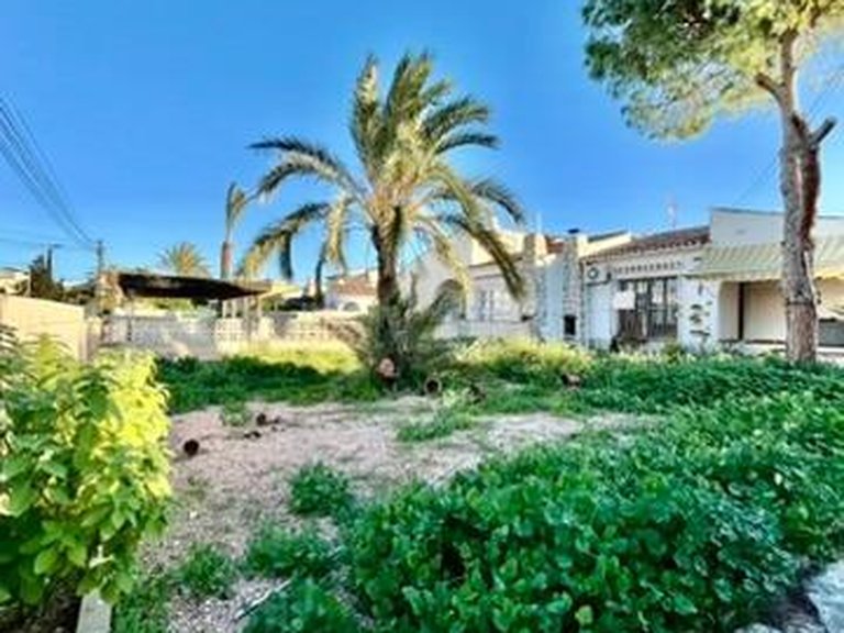 Villa for Sale in Torrevieja, Alicante, 4